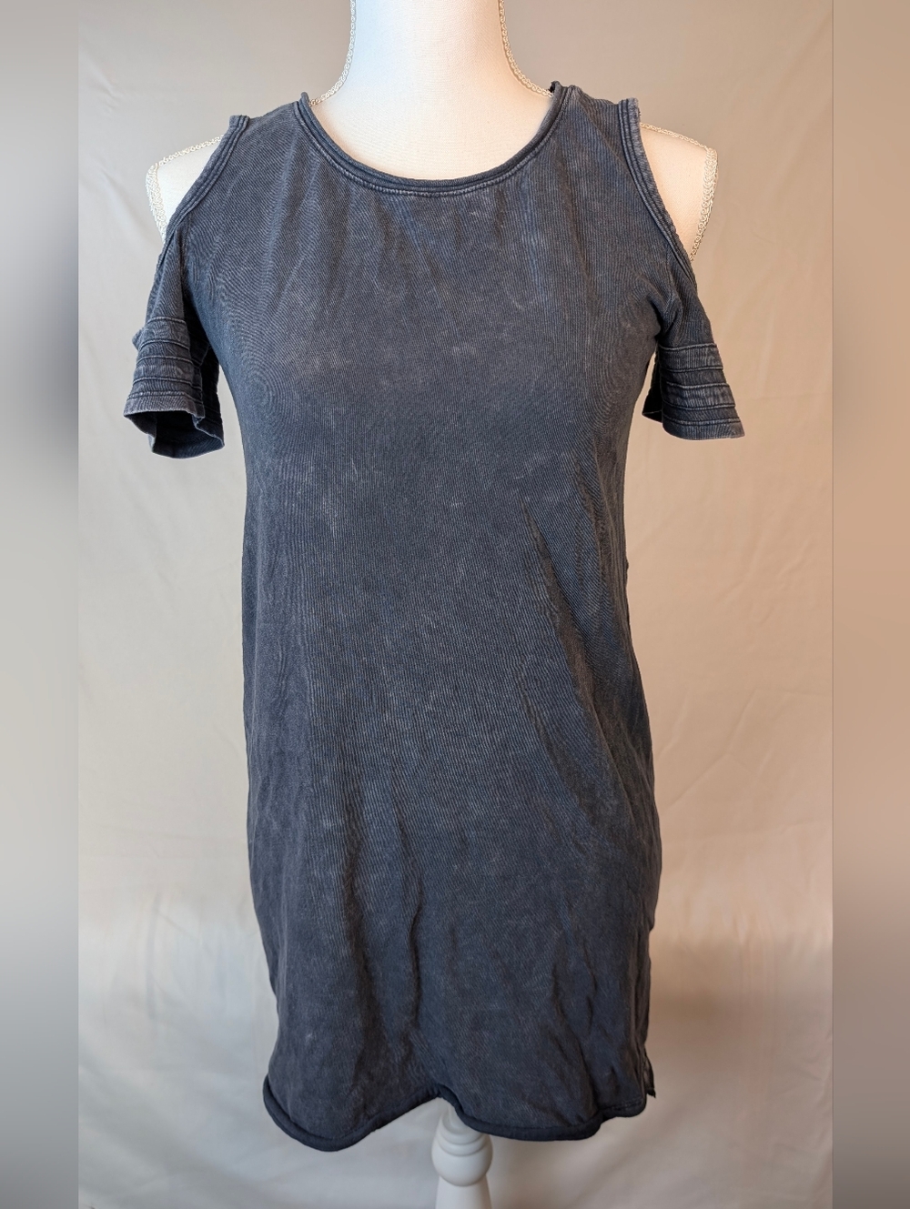 Hollister Size XS Cold Shoulder Distressed T Shirt Dress Navy Blue